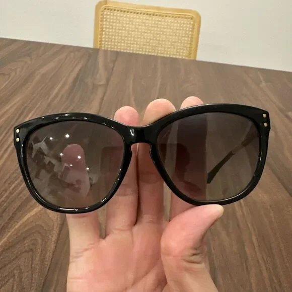 Coach HC8084 L072 Celia Sunglasses 57-15-135 2N 518011 Black/Gold Grey Gradient - Picture 8 of 8